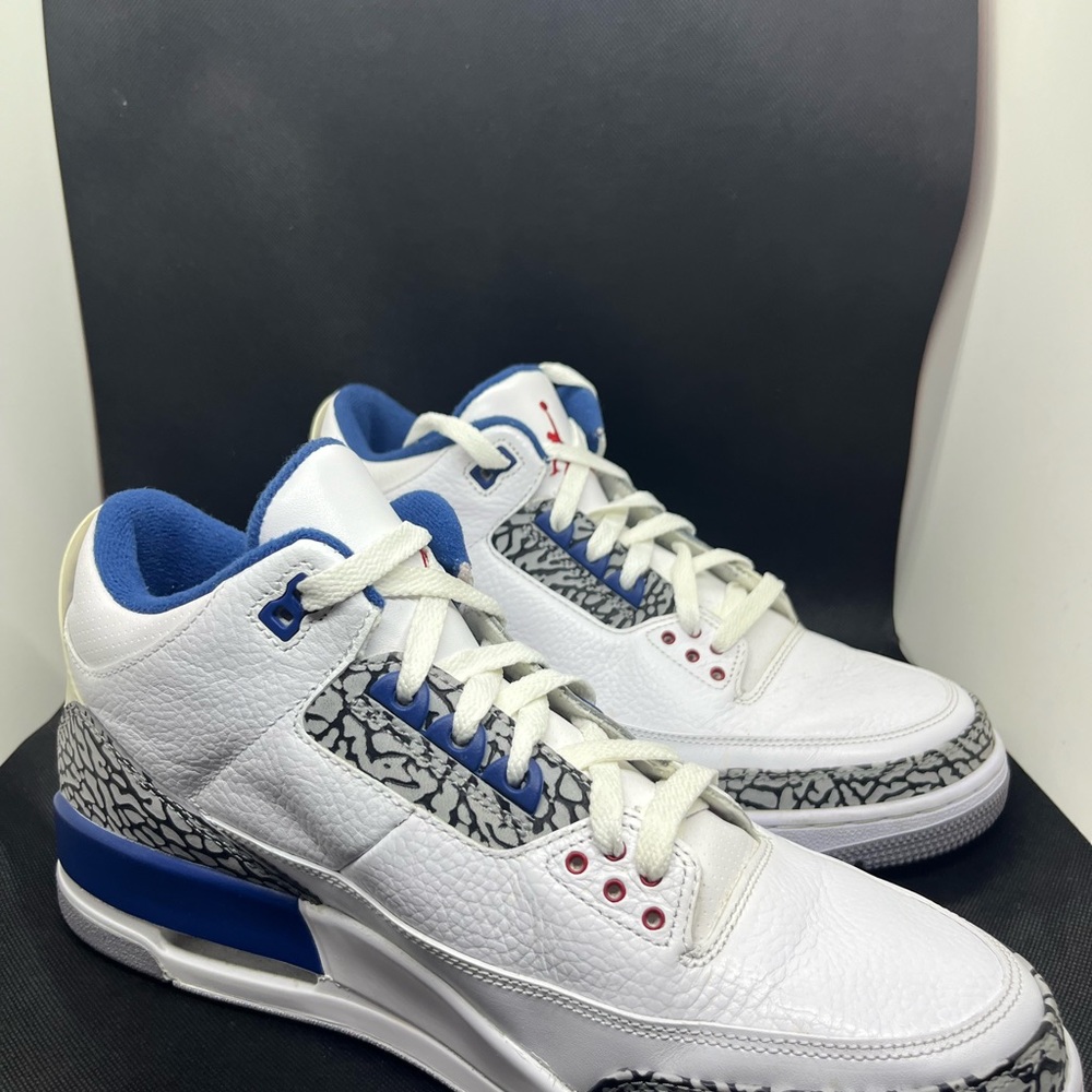Air Jordan retro 3 True Blue 2011